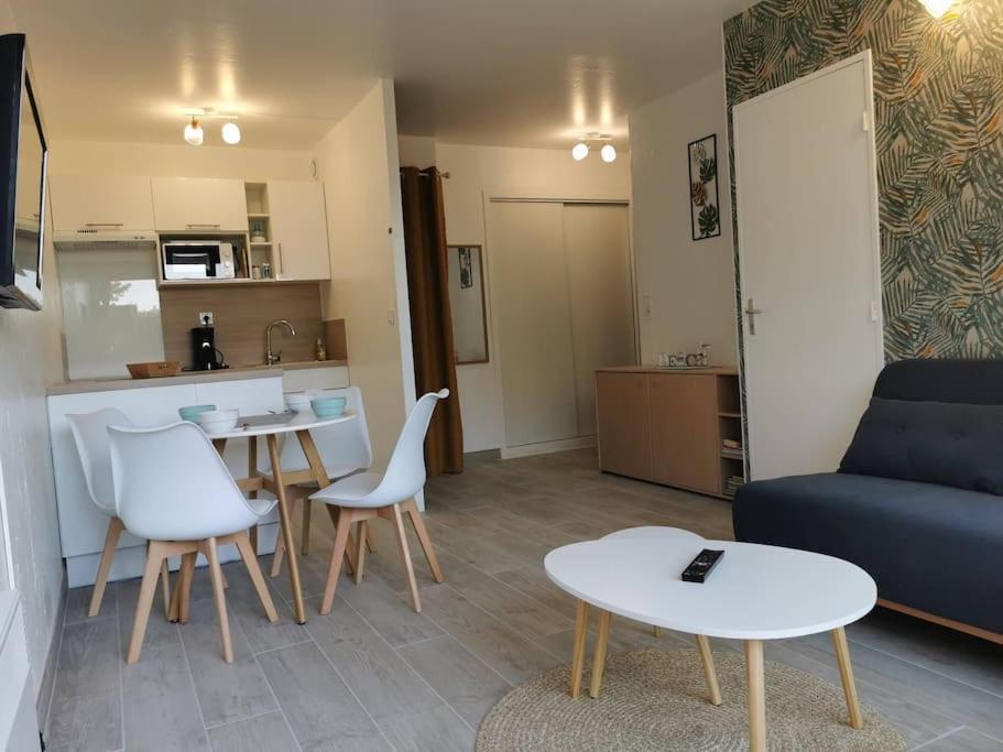 Appartement Acces Direct A La Plage Bernières-sur-Mer المظهر الخارجي الصورة