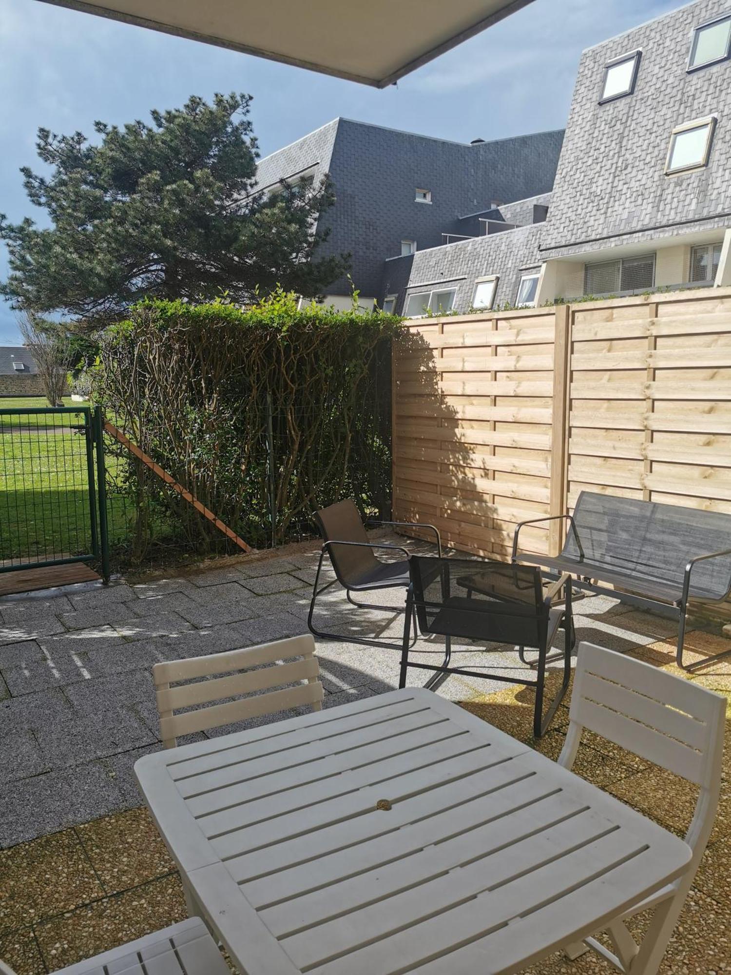 Appartement Acces Direct A La Plage Bernières-sur-Mer المظهر الخارجي الصورة